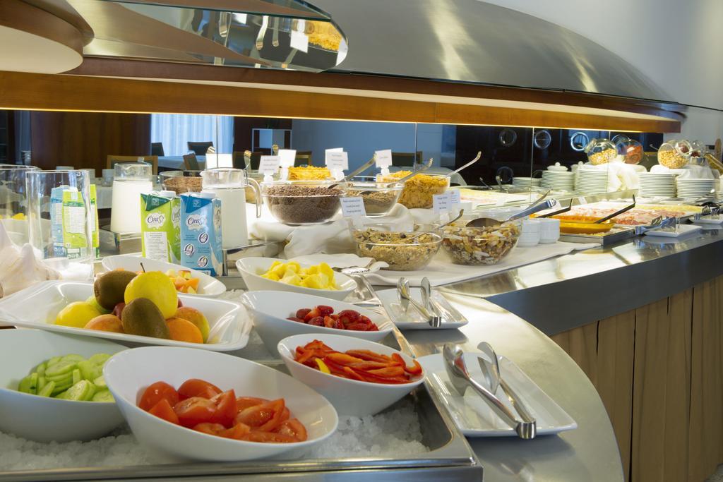 Victoria Frontemare Beach & Spa Hotel Jesolo Екстер'єр фото