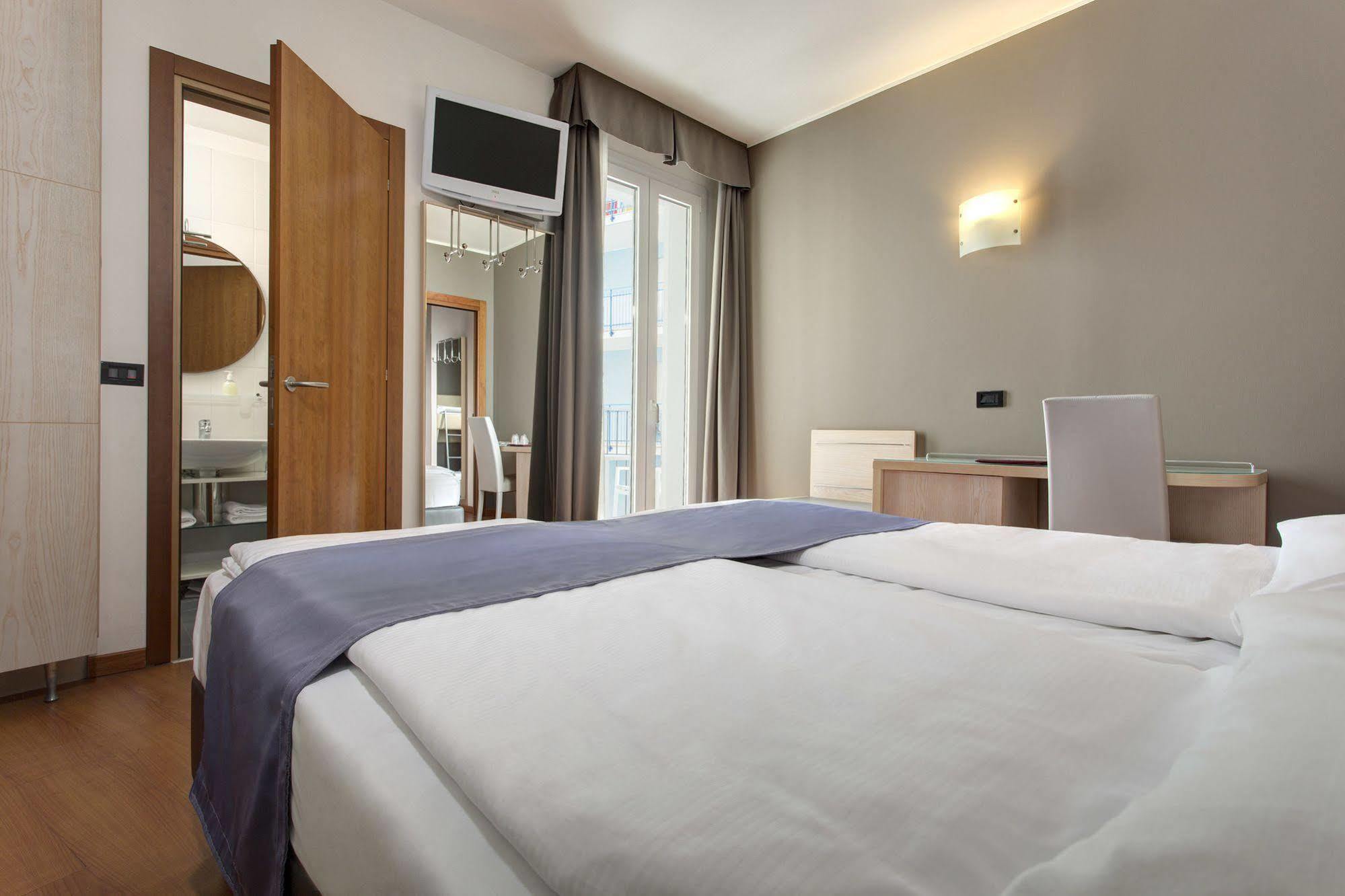 Victoria Frontemare Beach & Spa Hotel Jesolo Екстер'єр фото
