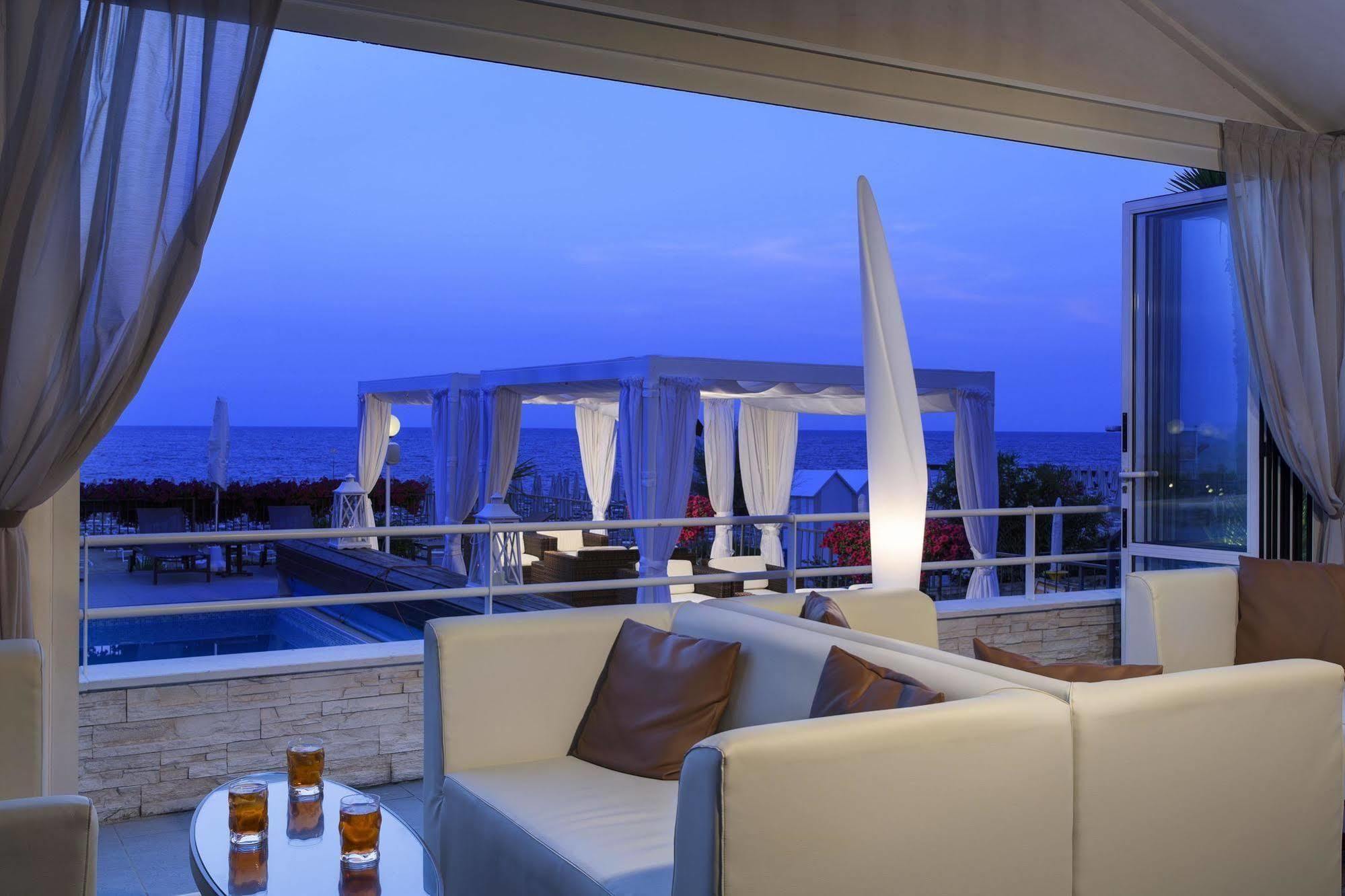 Victoria Frontemare Beach & Spa Hotel Jesolo Екстер'єр фото
