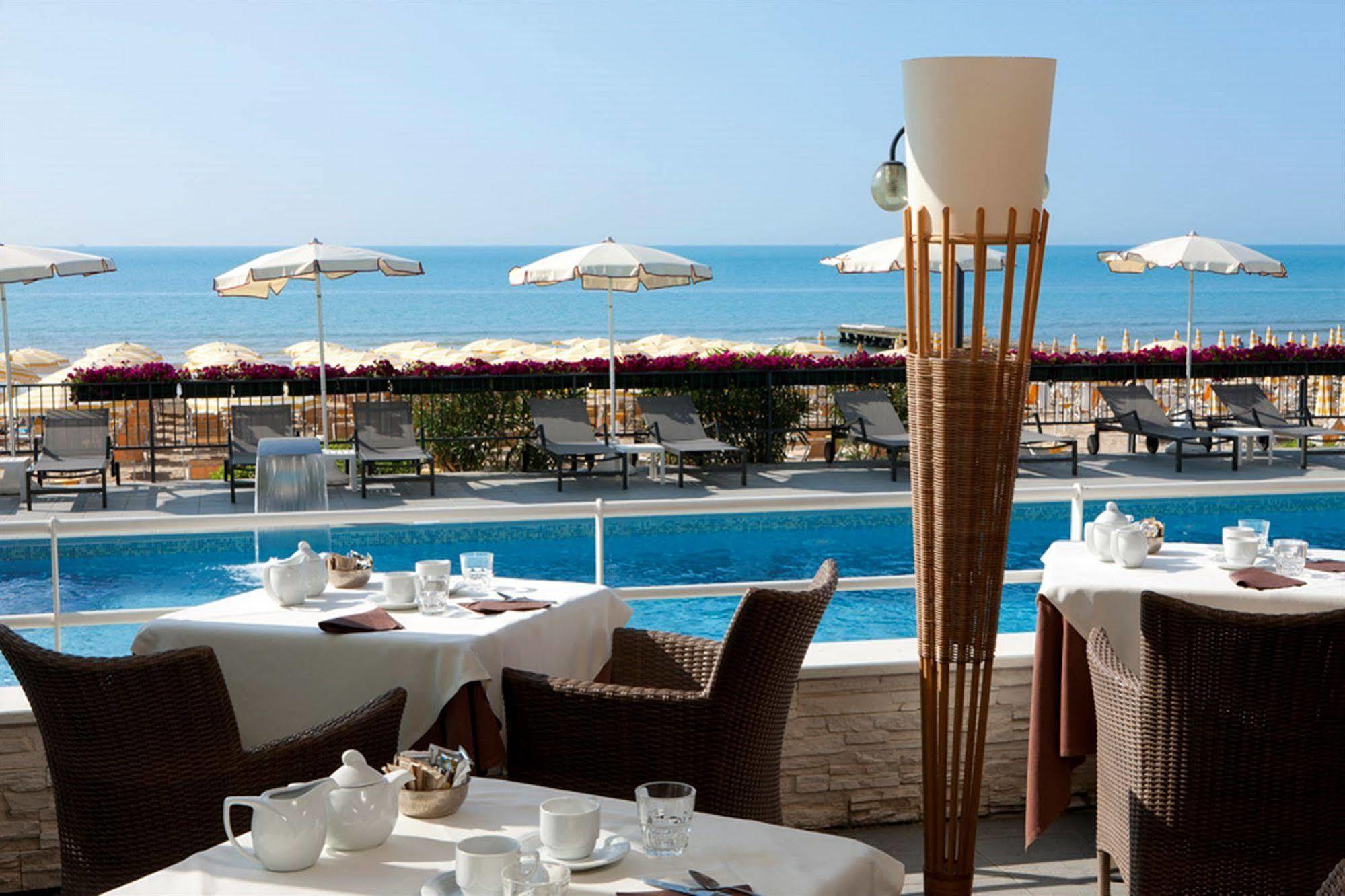 Victoria Frontemare Beach & Spa Hotel Jesolo Екстер'єр фото